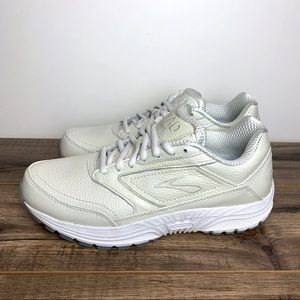 NEW Brooks DYAD Walker Walking Shoes